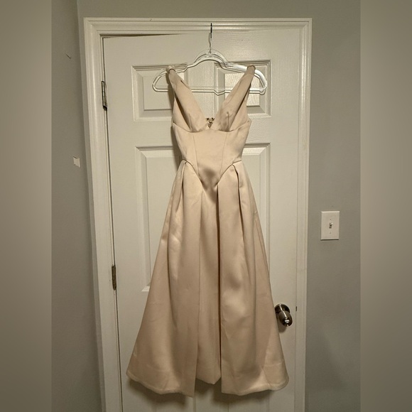 HOUSE OF CB "Paloma" Vintage Cream Satin Pleated Midi Dress NWOT - Picture 3 of 10